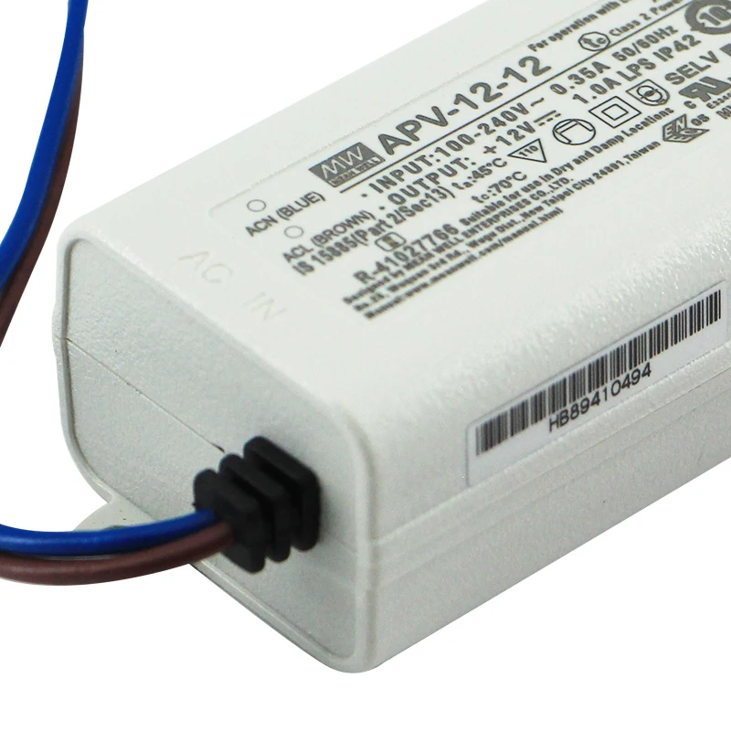  Подача питания светодиоидному драйверу бренд Mean Well представляет APV-12-12 12V 1A 12