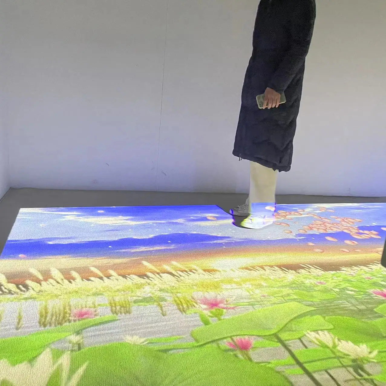 Microprocessor Alibaba Stock Price interactive floor Display