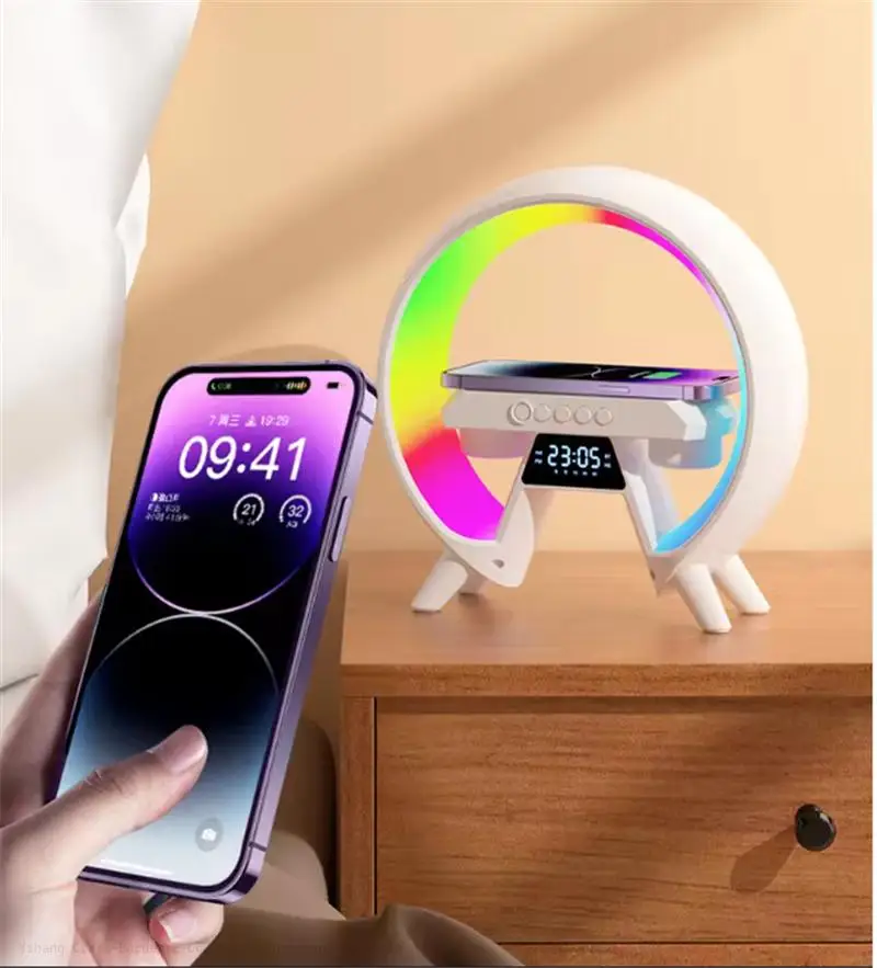 Hot Sale G6 Portable Wireless Music Speaker Bluetooths Mini TWS HIFI Desktop Speaker with 15W Fast Wireless Charging Function