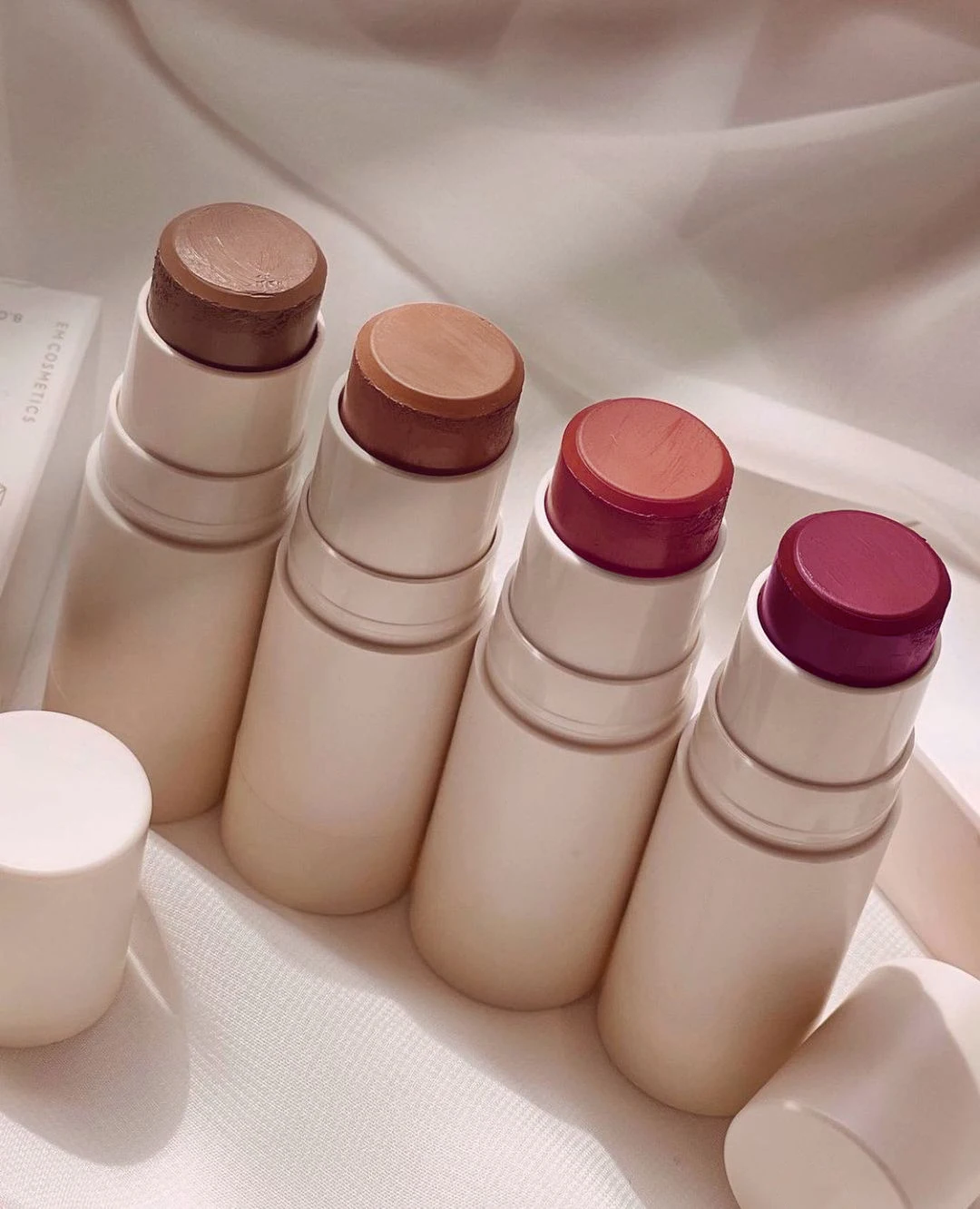 Лидер продаж, макияж, крем для щек, румяна, частная марка, жидкая пудра, палитра румян, веганская основа, ODM OEM румяна, палочка