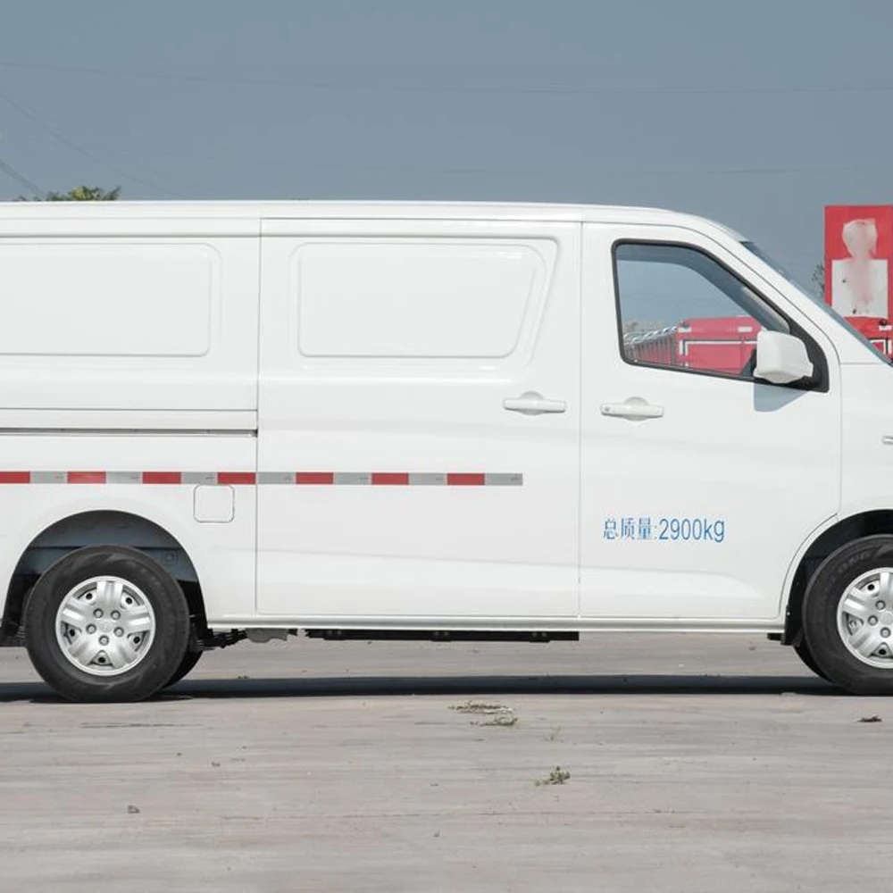 Мини-фургон Changan Ruixing EM80 2-местный грузовой мини-фургон мощностью 122 л.с.