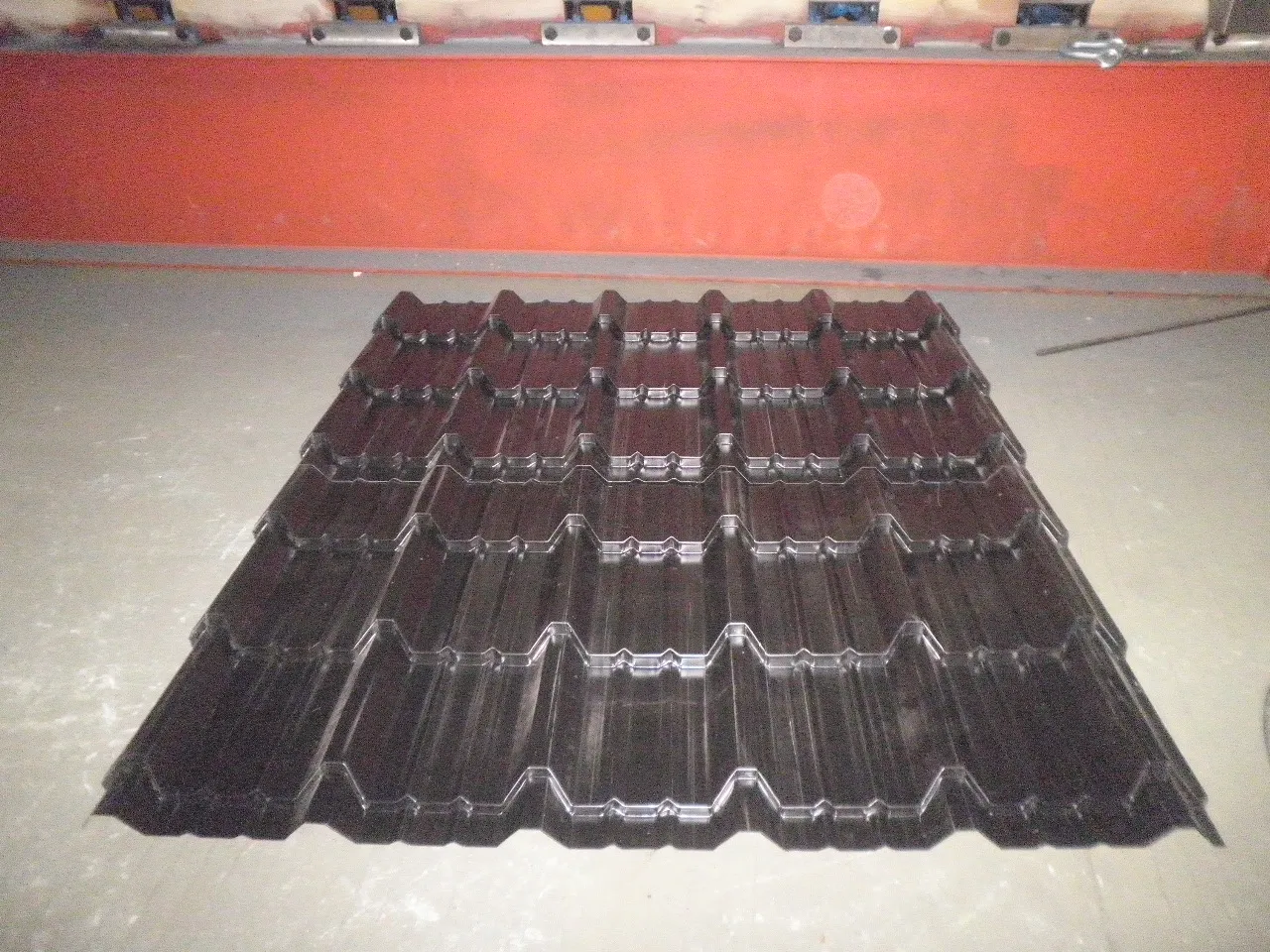 Colored Steel Corrugated Roof Tiles Sheet Roll Forming Making Machine Foor Roof