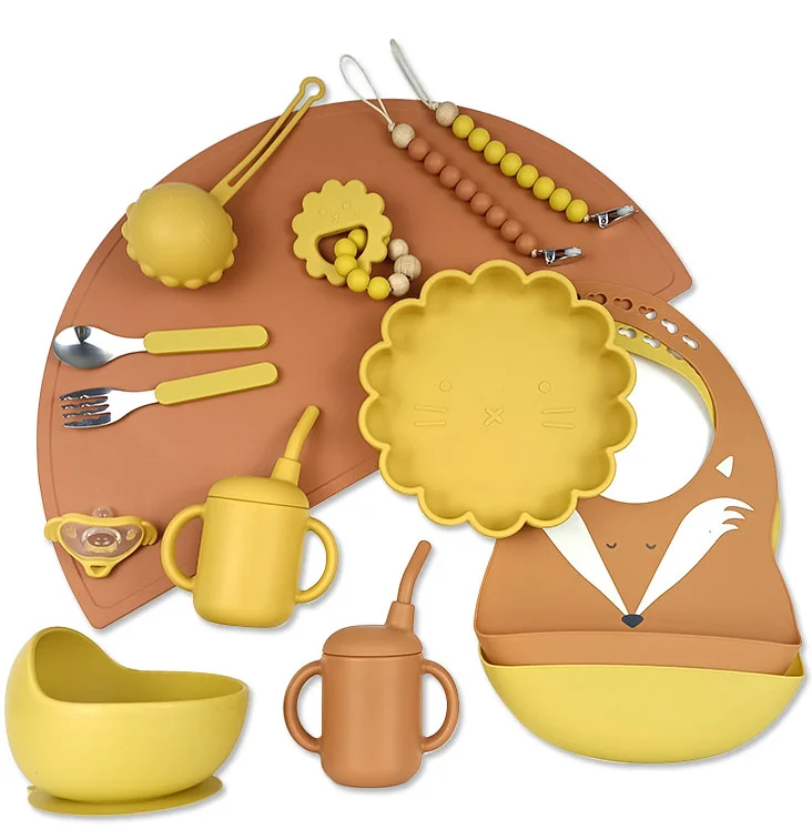 RTS Baby Tableware Kit Bebe Silicone Feeding Set Suction Bowl Printed Bib OEM Design Babero Bamboo Cutlery Set With Straw Cup