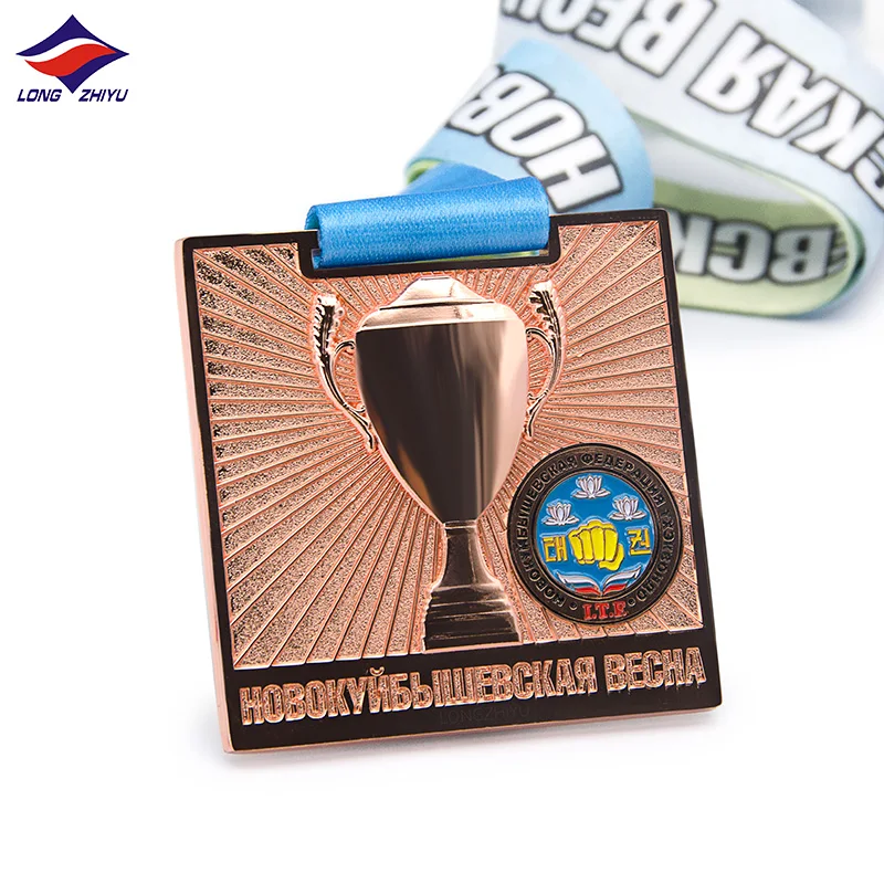 Longzhiyu 14years maker karate medals gold wholesale medals and medallion customized boxing medal taekwondo award cup