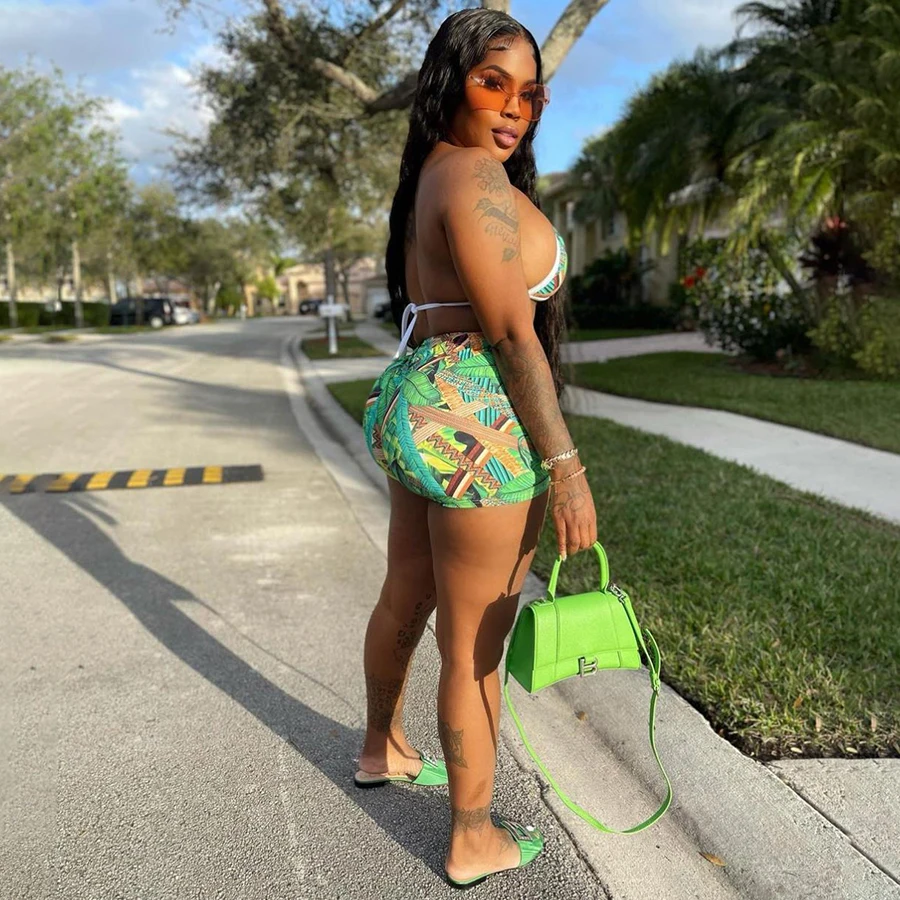 Nibber K22S13102 2022 оптовая продажа индивидуальный принт из двух частей женское сексуальное бикини с лямкой на шее и повседневные эластичные шорты комплект пляжной одежды