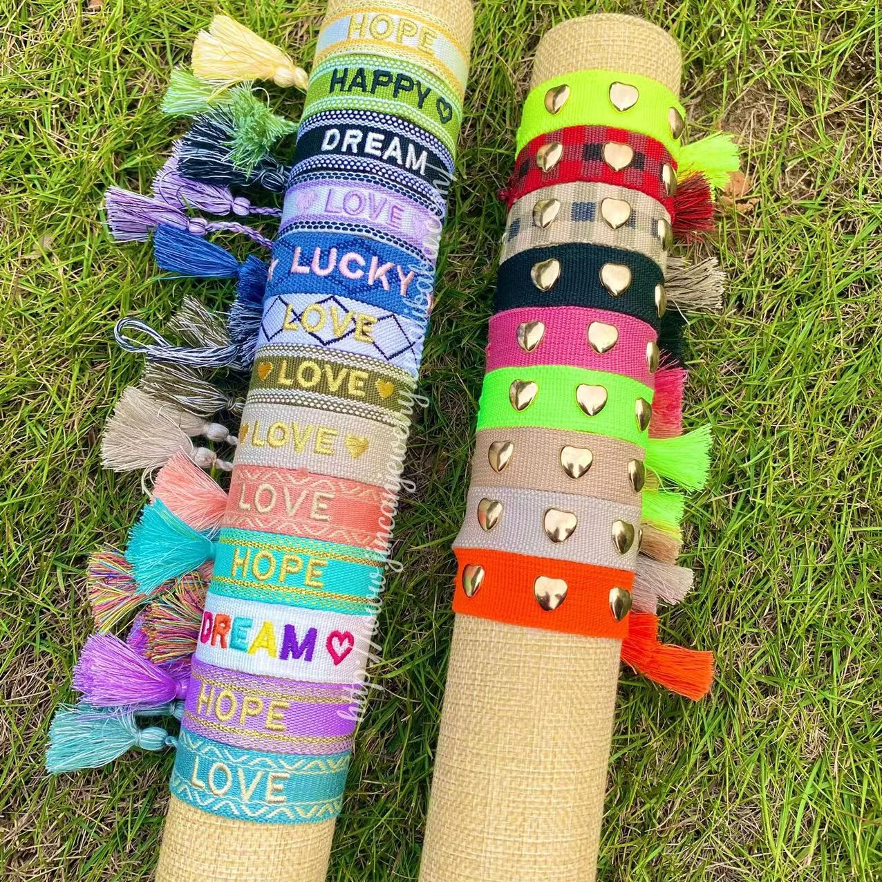 Popular hand-woven friendship bracelet with heart-shaped design Custom letter-woven bracelet for women