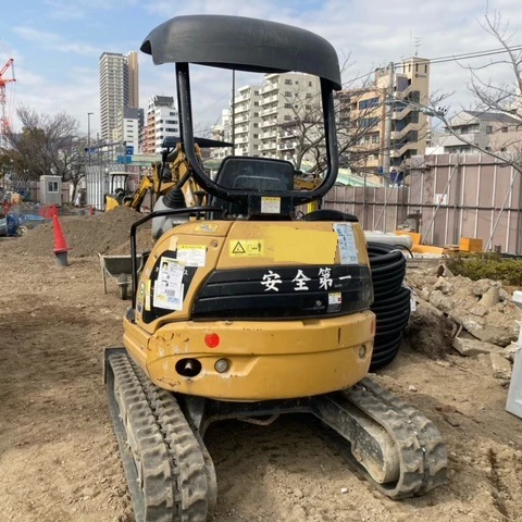 90% новая Инженерная строительная техника CAT303CCR Землеройная