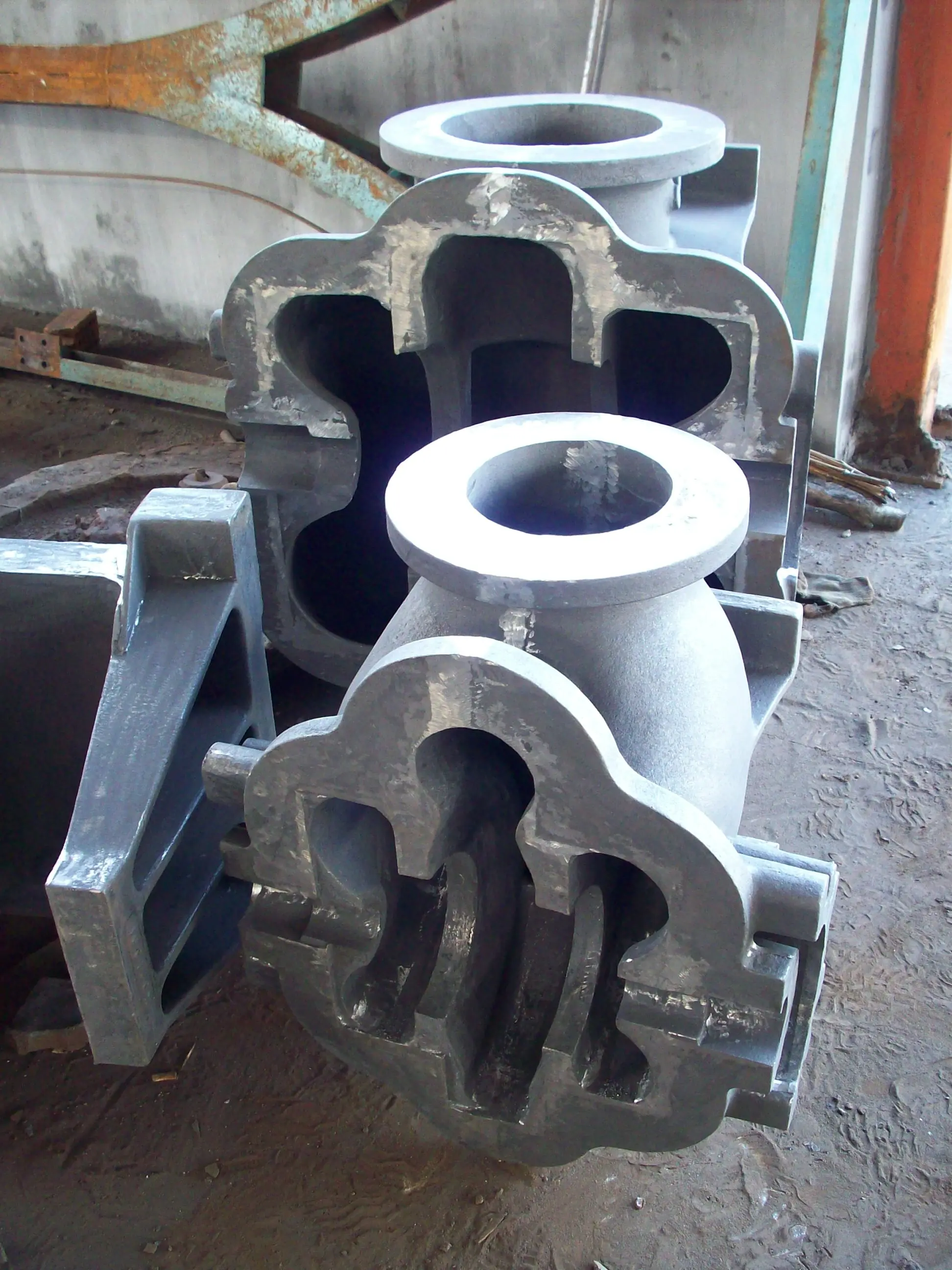 China Foundry Customized cast iron sand casting ferrous casting sand pump housing