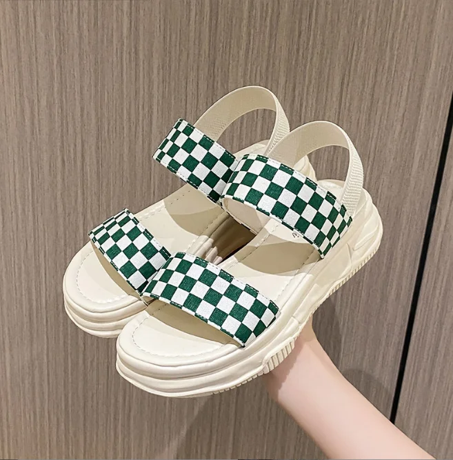 Women Wear Flat-bottomed Fashion Sandals And Slippers Out In Summer Beach Shoes Seaside Flip-flops PU Picture Women Female Lady