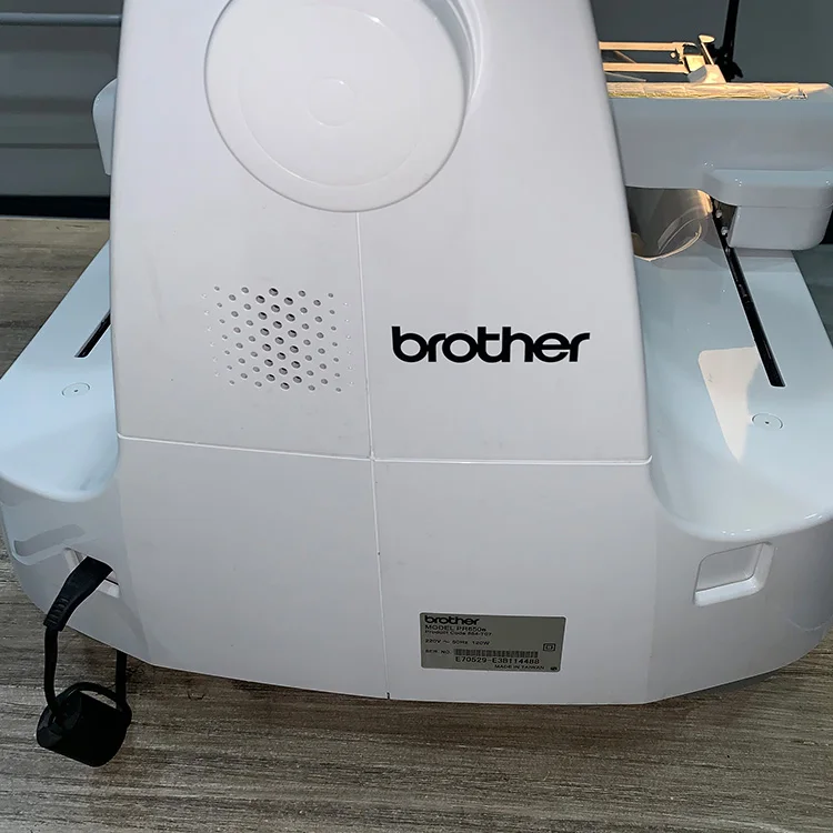 High quality embroidery custom embroidery sewing machine famous brand embroidery sewing machine