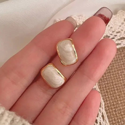 Vershal A4-1232 New Fashion Oil Dropping Earrings Vintage Personalized Earrings Waterproof Geometric Gold Plated Ring for Women