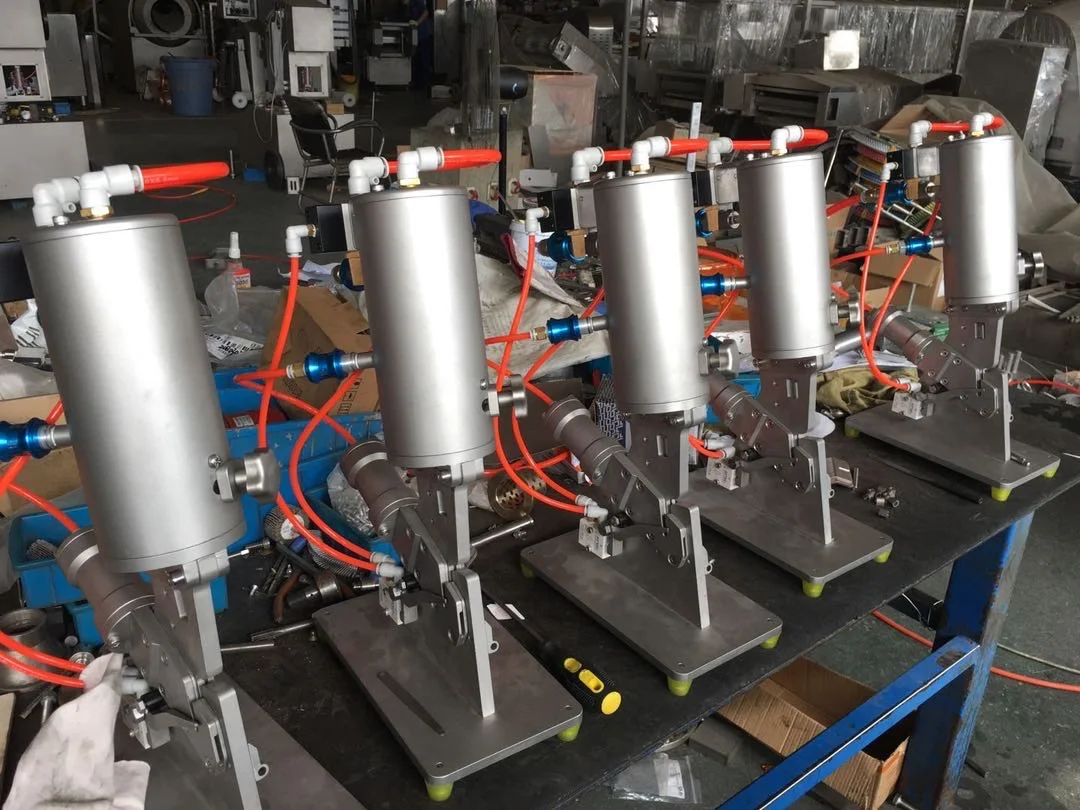 Hotels Machinery Repair Shops Applicable Industries and Building Material Shops Applicable New Sausage Clipper