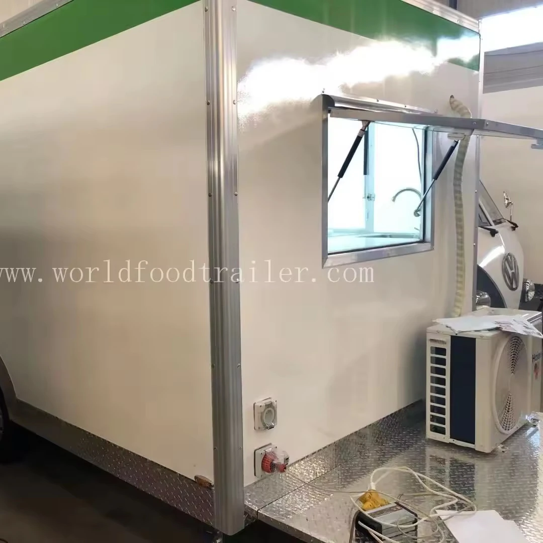 Индивидуальный четырехколесный грузовик для уличной еды