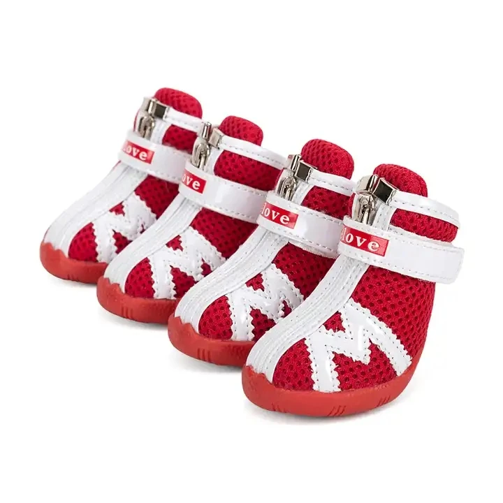 Winter snow dog shoes Fashion warm dog boots Pet outdoor rain boots Easy to clean and not easy to wear