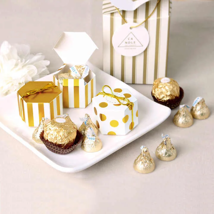 Popular Luxury Golden Holiday Gift Packing Boxes for Candies Chocolates Cakes Cookies Christmas Gift Boxes