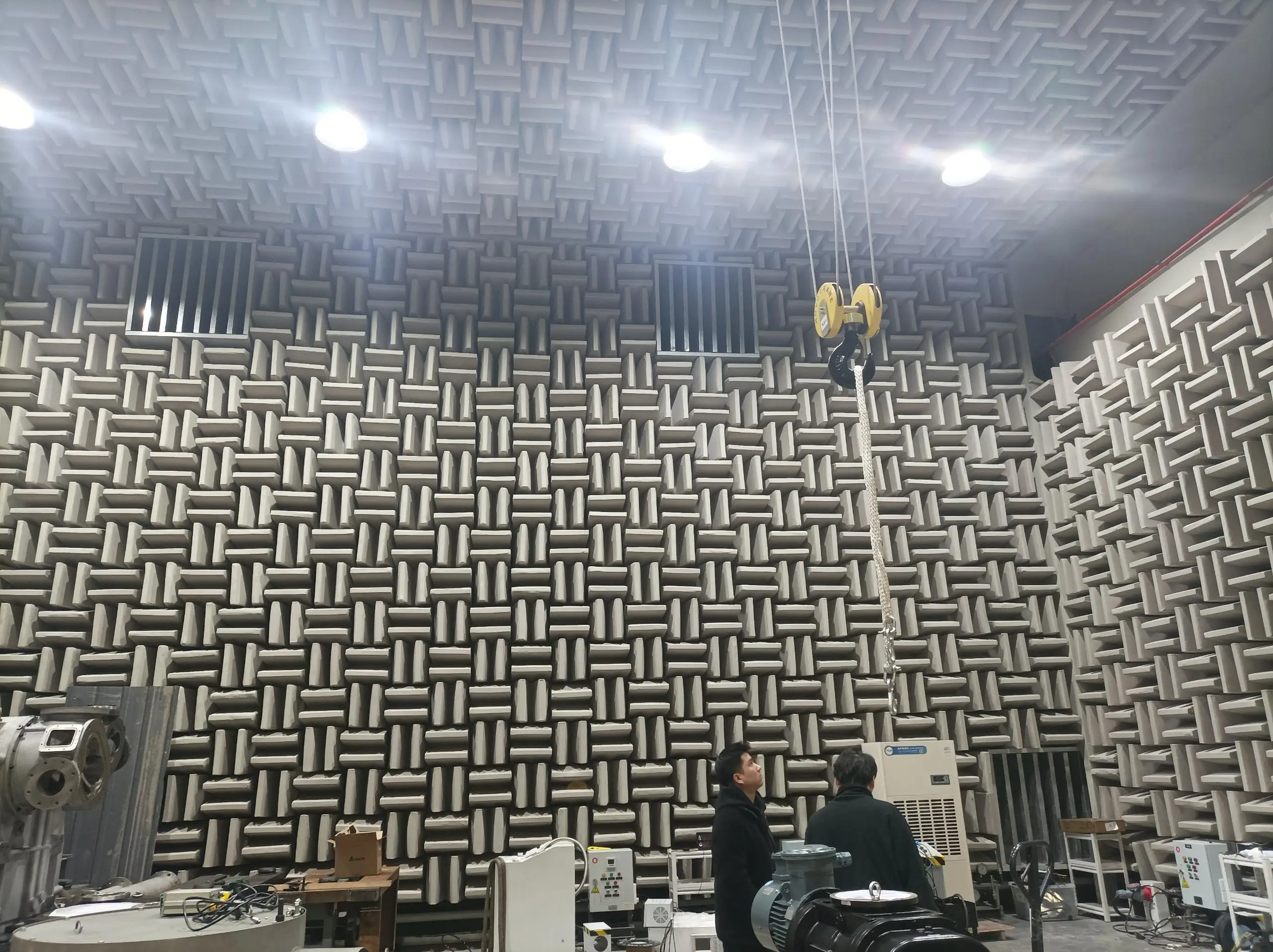 Jinghuan custom standard ISO3745 can get noise 10-30DB anechoic laboratory for acoustic test