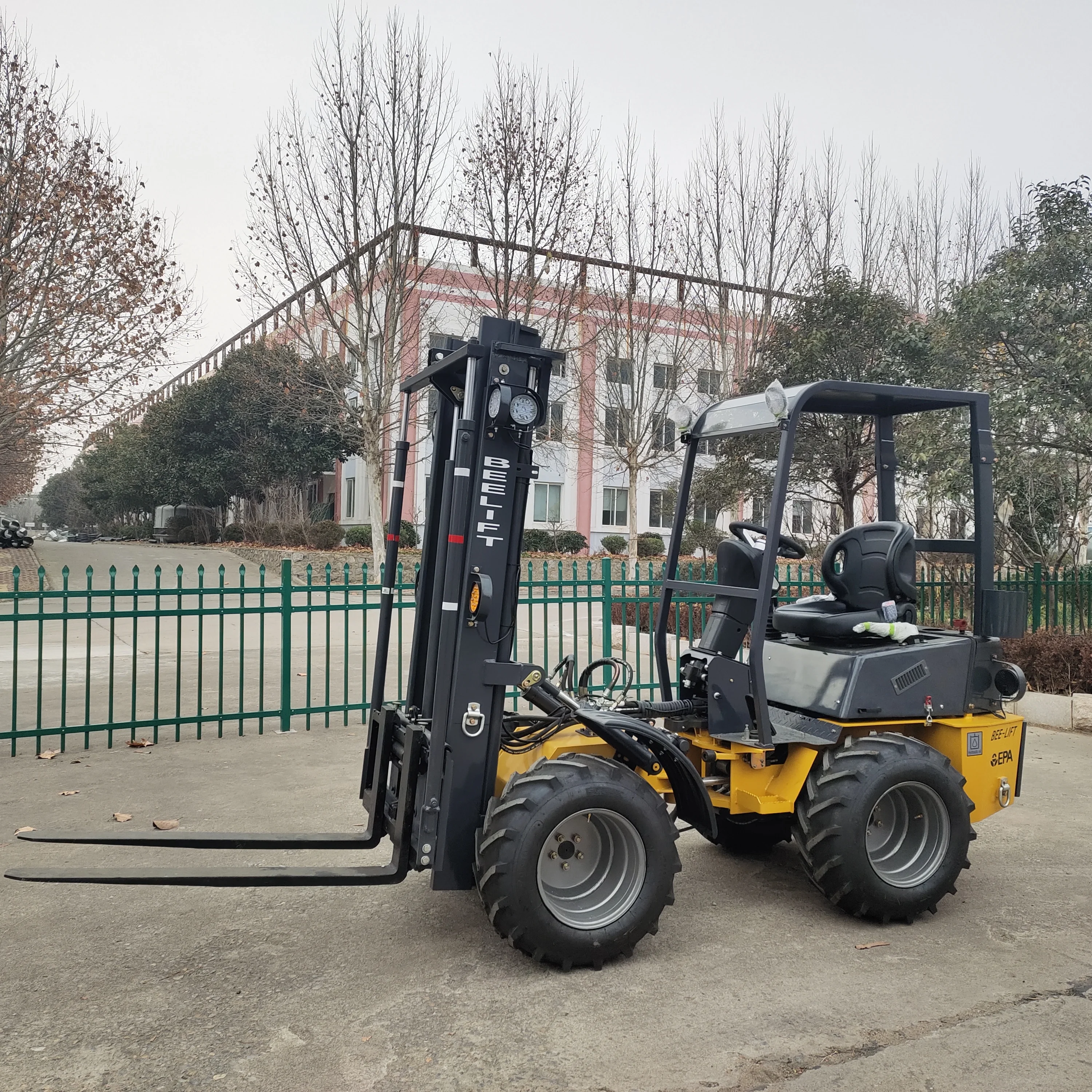 High quality 2 stage mast cheap price Diesel beekeeping forklift