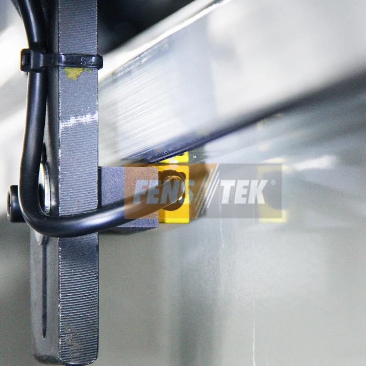 Aluminum Profile  Double Head Saw Cutting Window Machine