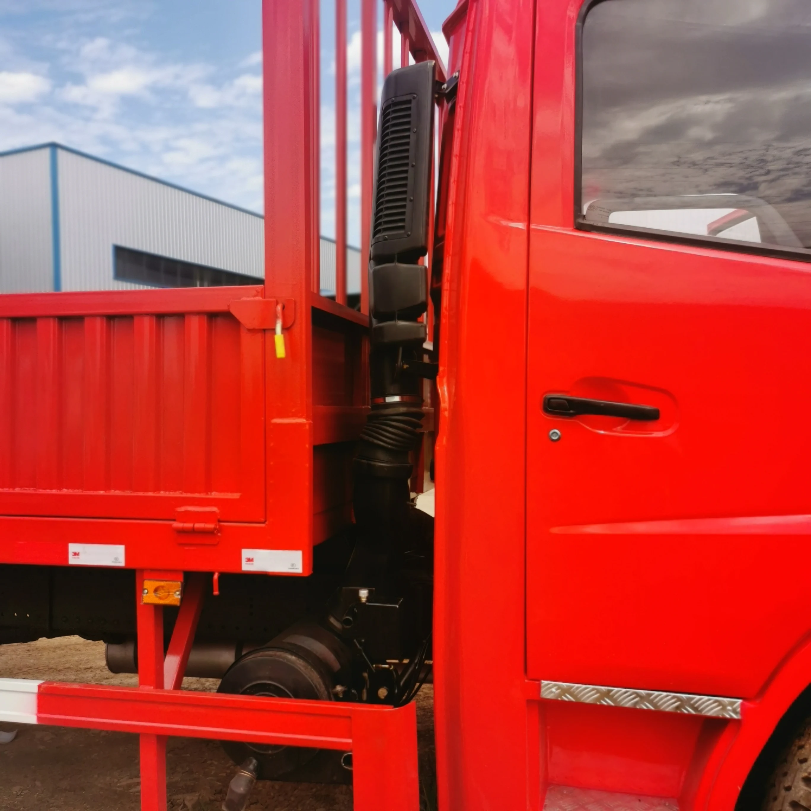 DONGFENG KingRun KD5-923-012J (210HP Cargo chassis) medium-duty truck