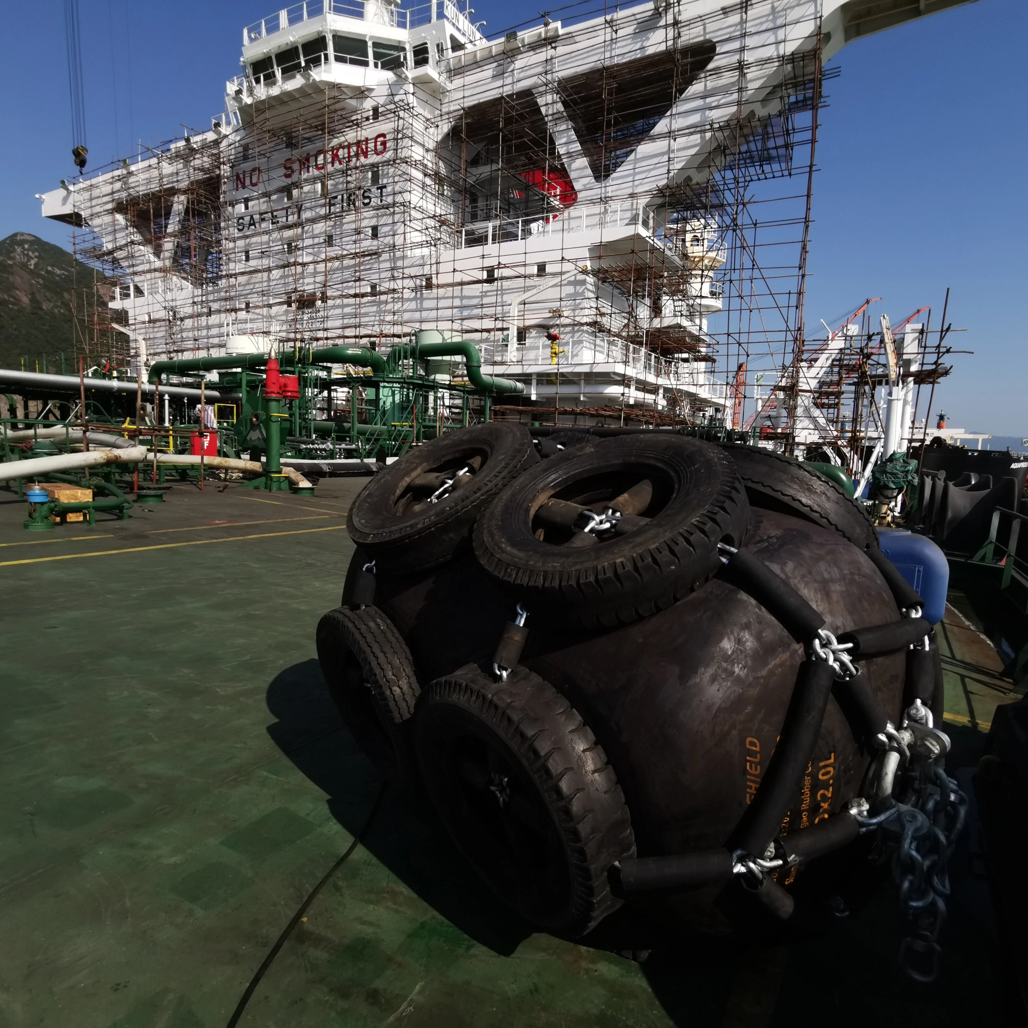 Marine High Quality Air-filled Pneumatic Rubber Fenders Boat Floating Parts Accessories