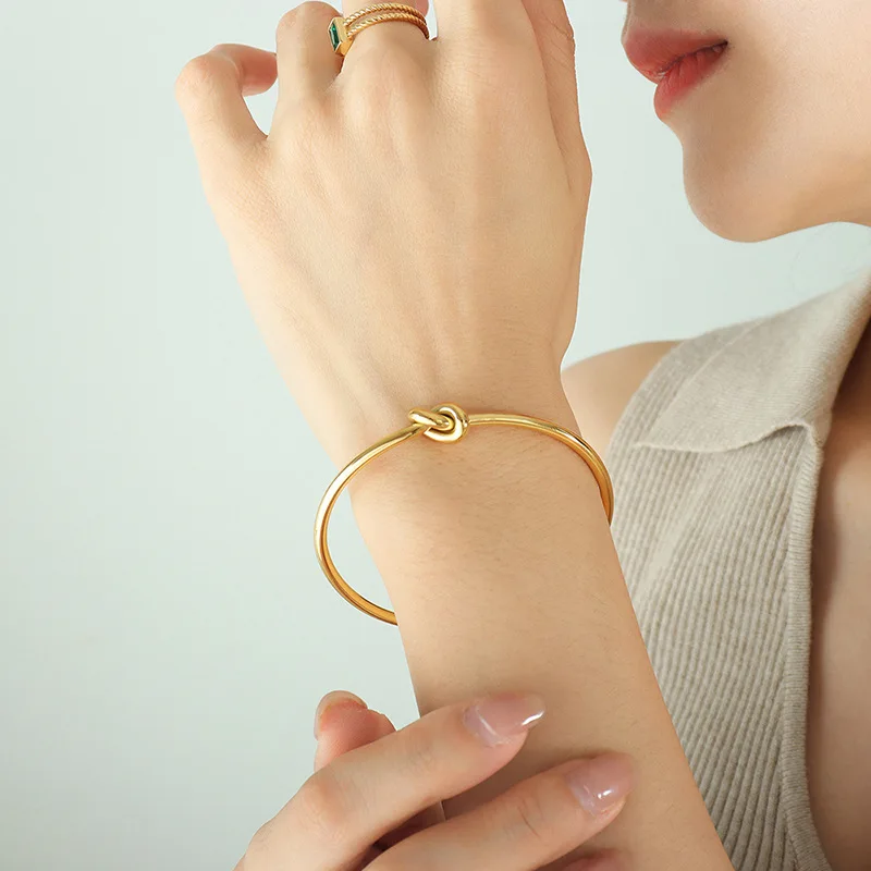 Индивидуальный минималистичный стиль из нержавеющей стали с открытым узлом классический модный браслет титановой оптом