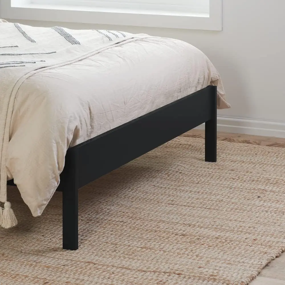Solid Wood Frame Room Furniture Nordic Rattan Queen Wooden King Size Bed Frame Bed with Rattan Headboard
