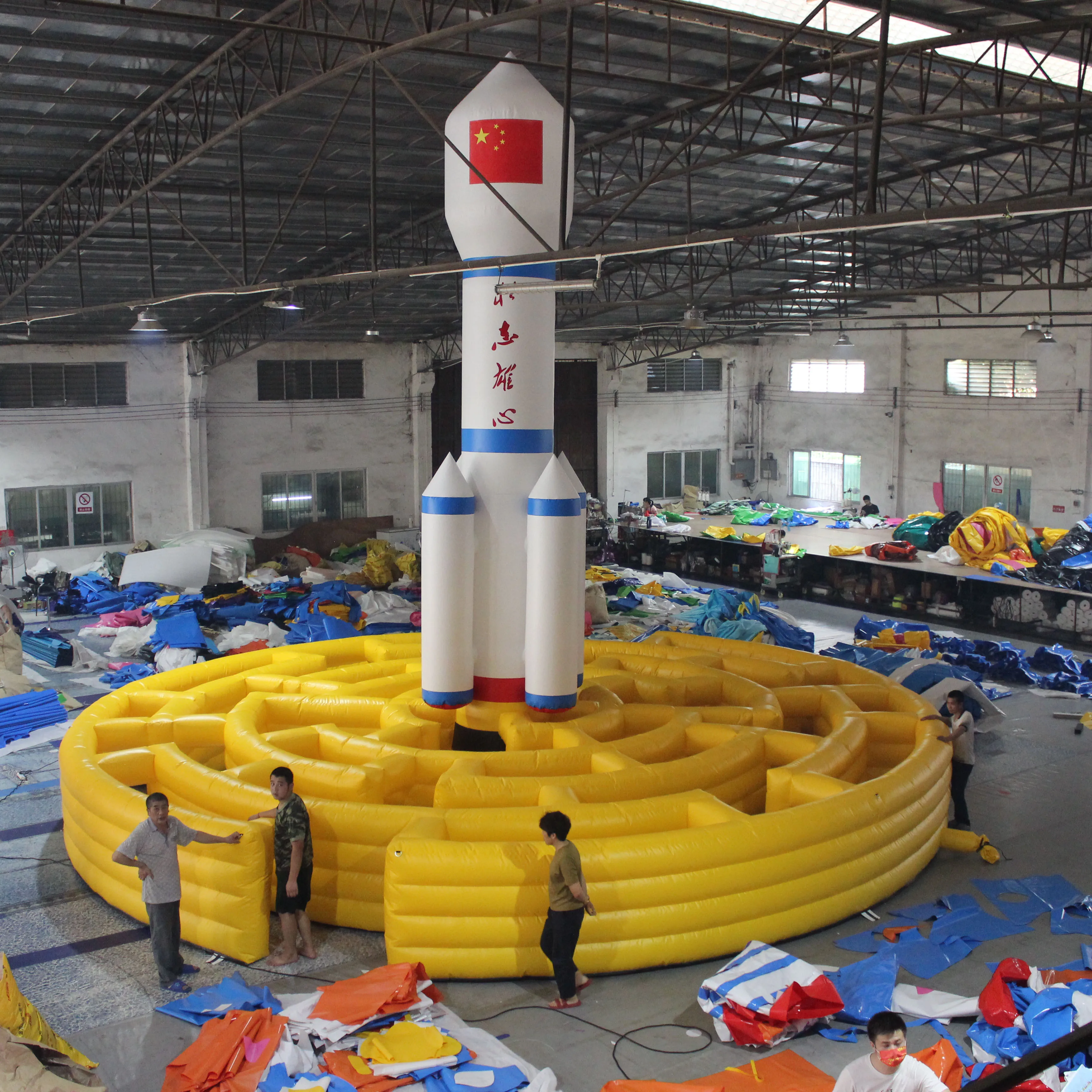 Fun programme props PVC Inflatable labyrinth Castles House  Rocket ship shapes large Outdoor Water Playground