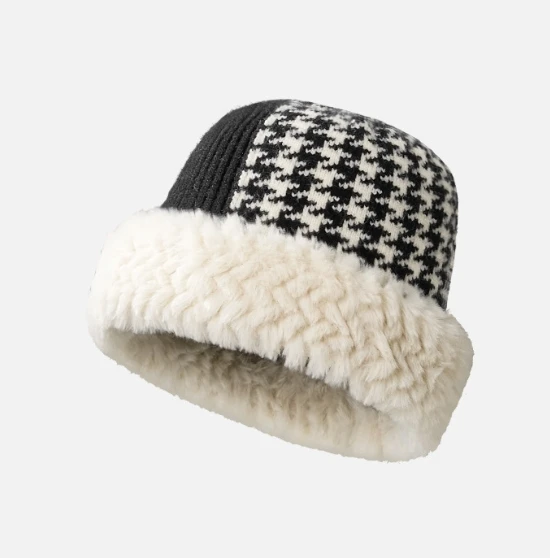 Fashionable Thousand Bird Grid Knitted Hat for Women Shopping in Autumn and Winter, Plush Warm Ear Protection