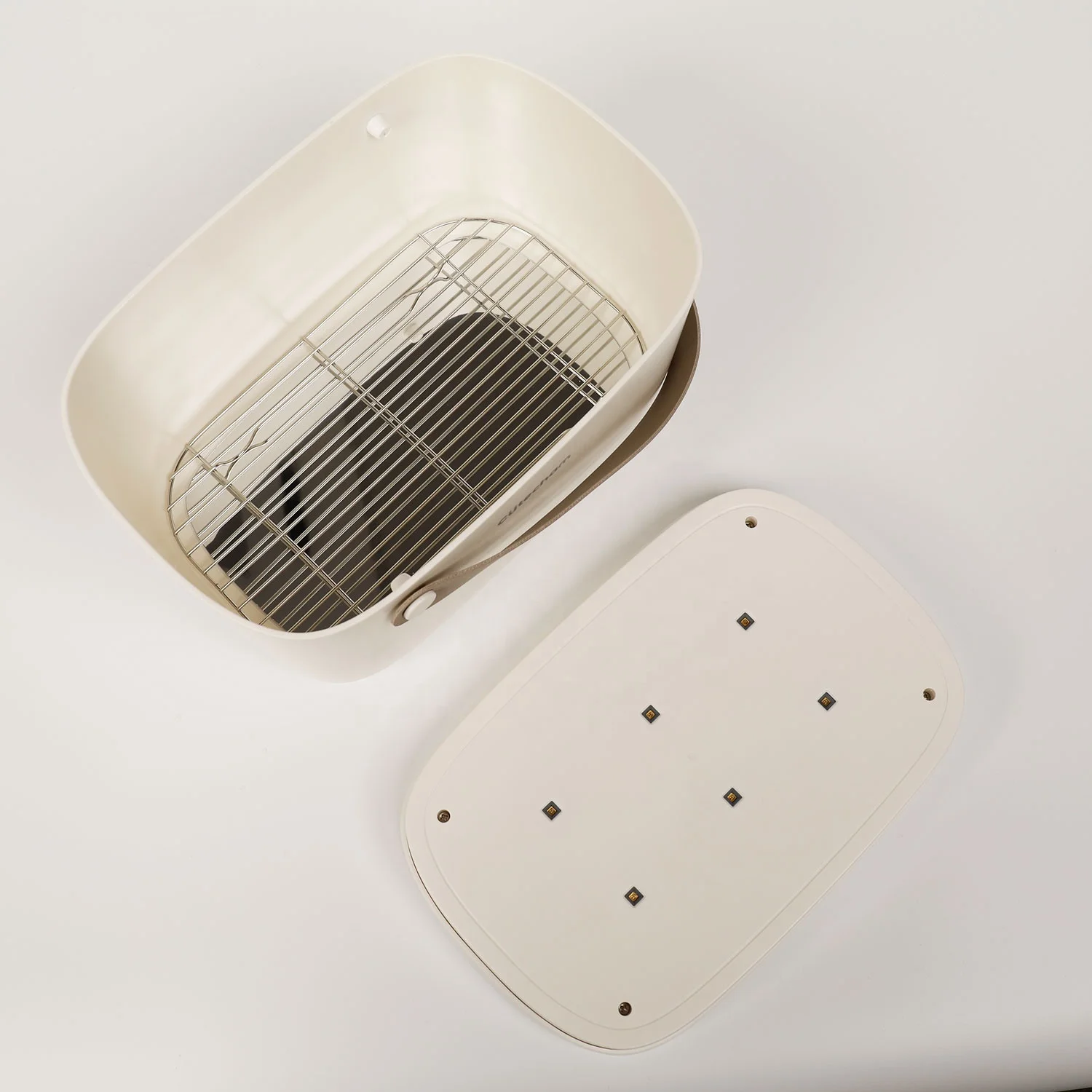 Convenient UV sterilizing box with soft PU handle