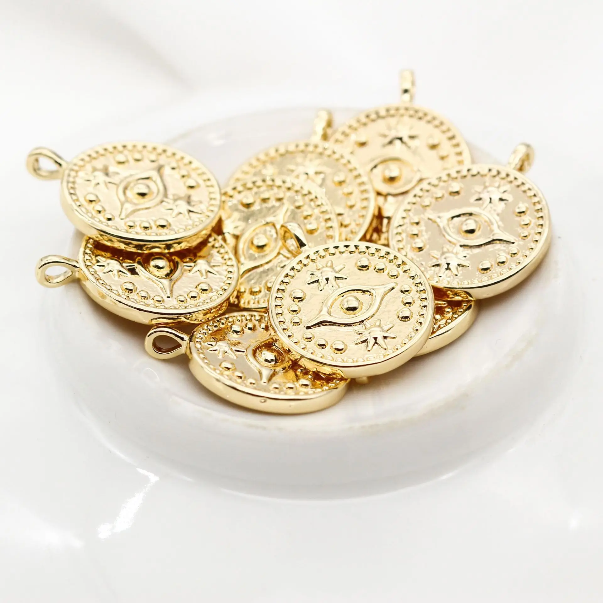 Factory Wholesale Pentagram Eye Shape Copper 14k Gold Plated Jewelry Coin Pendant for Necklace