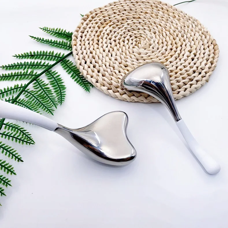 Custom Logo Heart Shape Cold Globes Skin Care Cryo Spoon Massagers Stick Stainless Steel Ice Roller Metal Ice Globes For Face