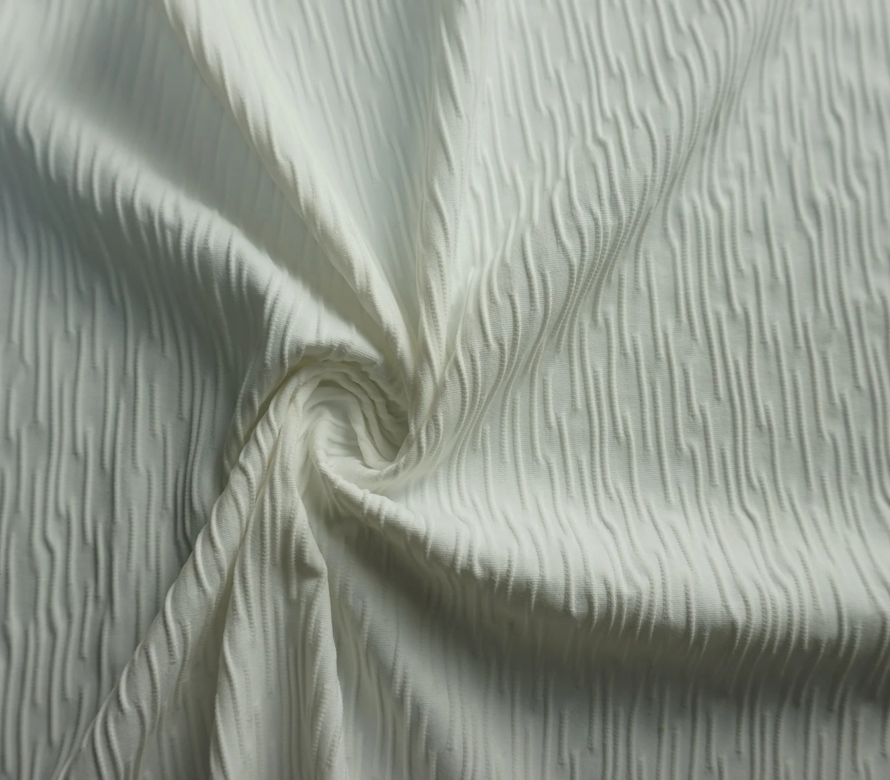 white solid short lines regular pattern textured 3D jacquard 4 way stretch polyester fabrics swimwear nylon spandex fabric