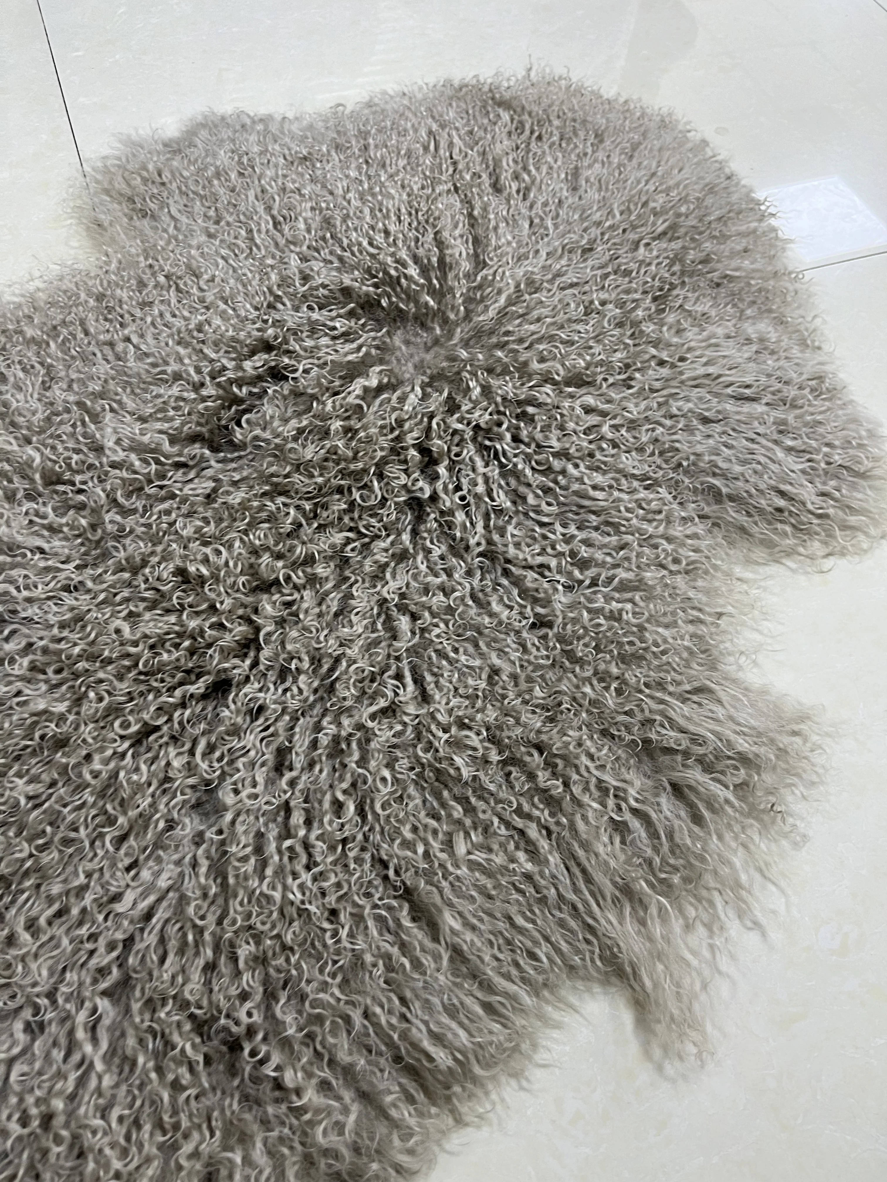 Wholesale Home Tibetan Sheepskin Throw Rug Mongolian carpet animal fur area rug customized color Tibetan lamb skin rug
