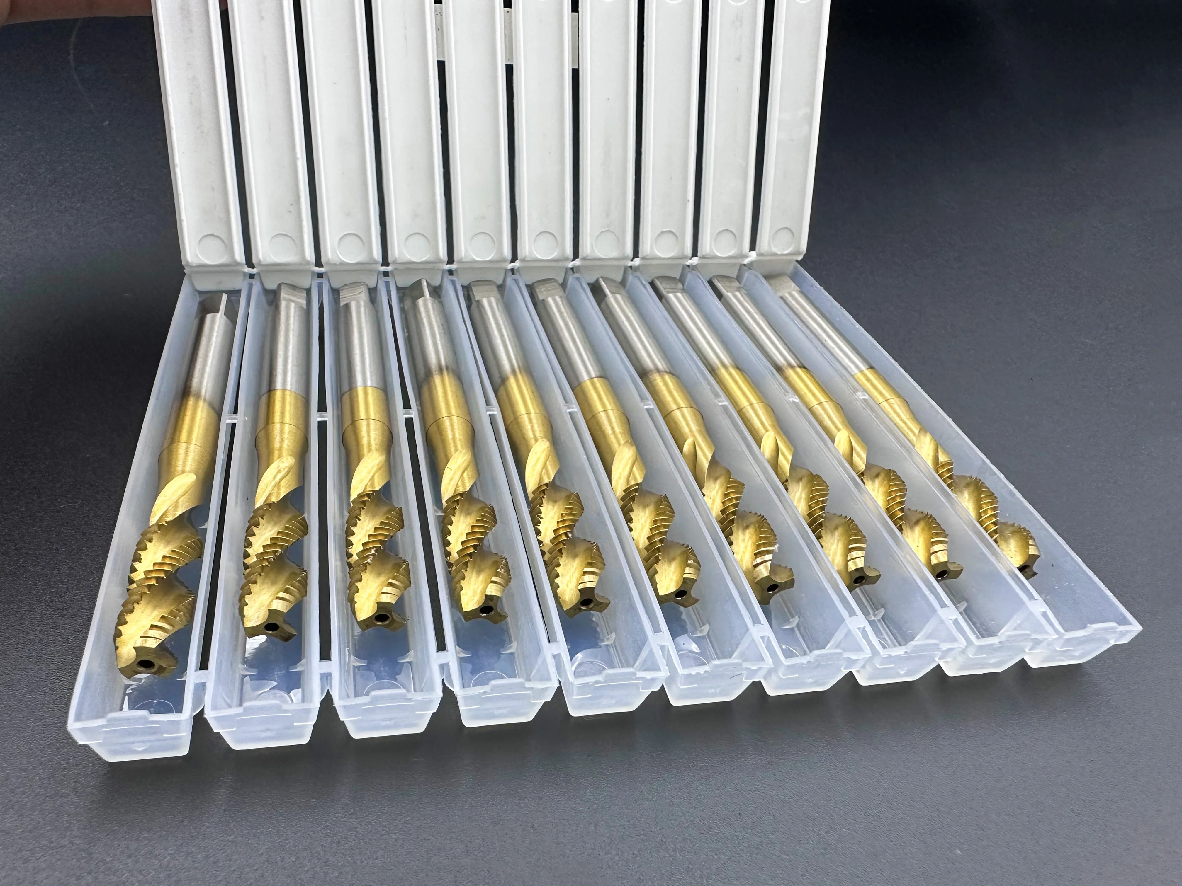 High Quality HSS Cutting Tool Spiral Flute Machine Taps for Threading