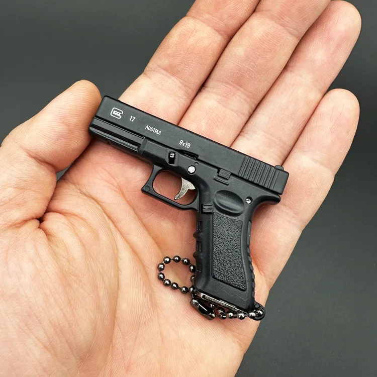 1/3 Glock 17 Pistol Mini Gun Model keychain G17 Arms Detachable Armament Weapon Metal Alloy KeyChain Backpack Pendant keyring