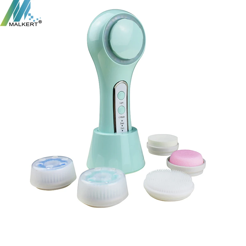 
2021New design cheap 3 in 1 Rechargeable ultrasonic wave magnetic massage silicone sonic rotating facial cleansing brush 
