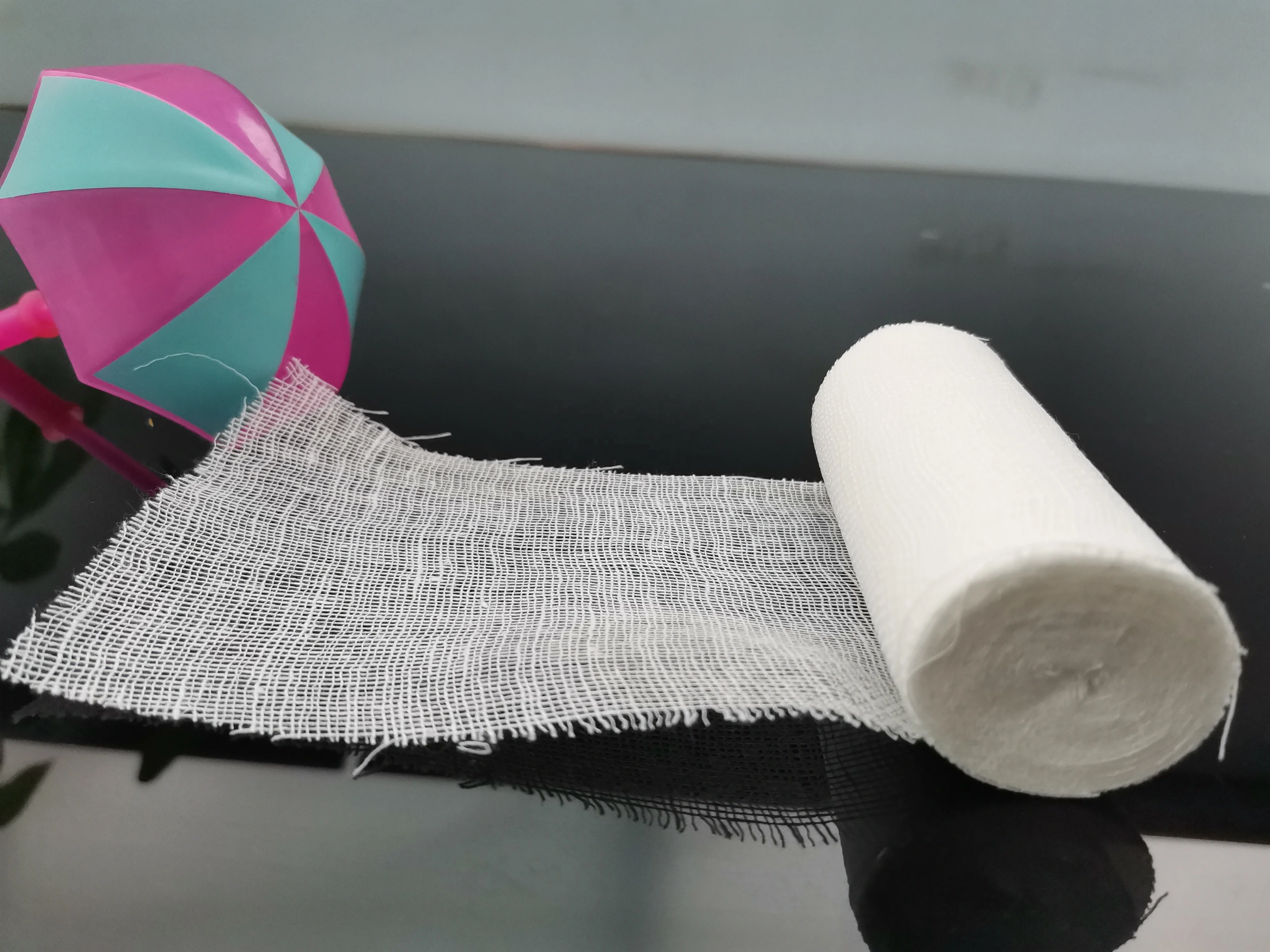 Acceptable Price Conform Medical Absorbent Surgical Cotton Gauze Bandage Roll