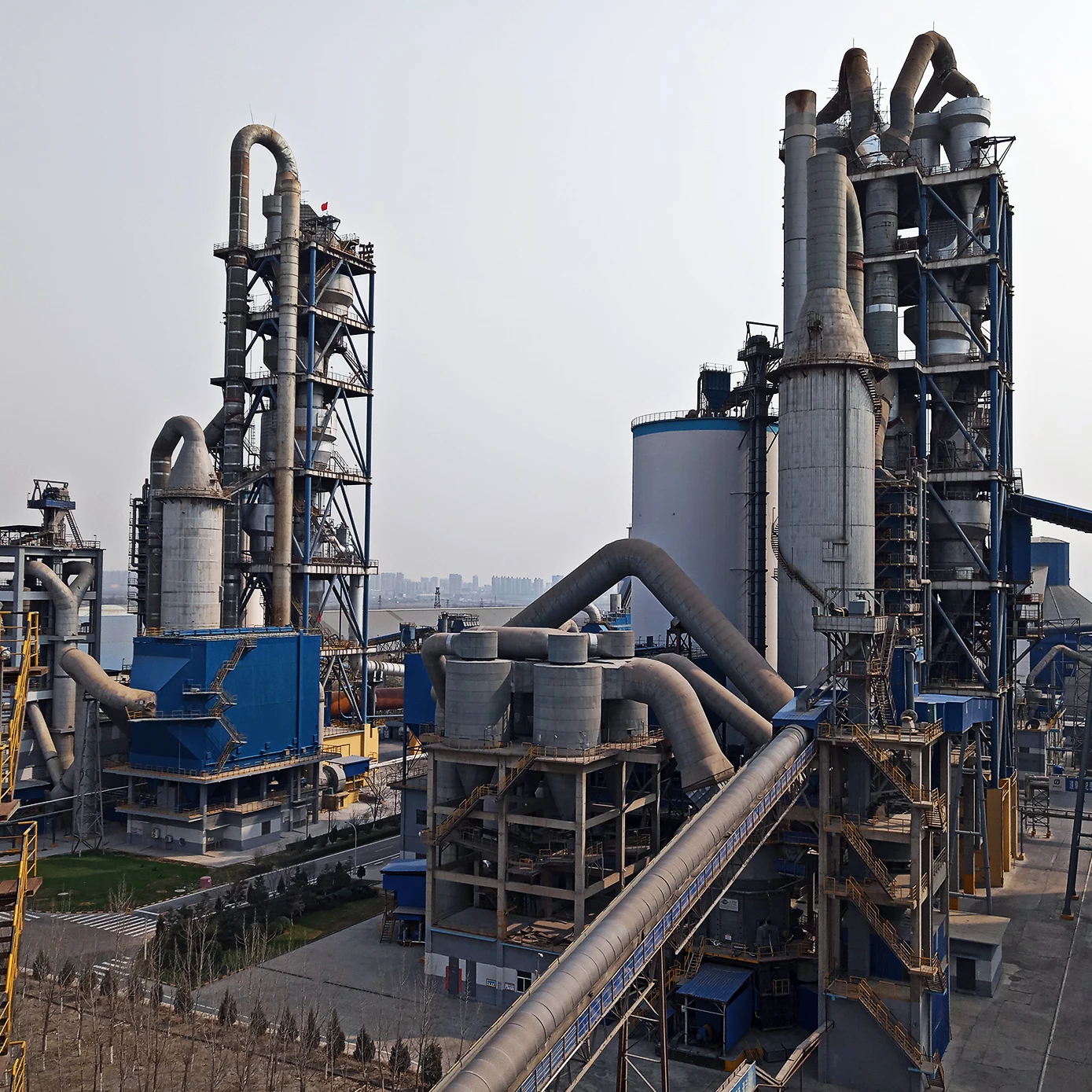 Provide processing machinery for large and small cement plants cement production line