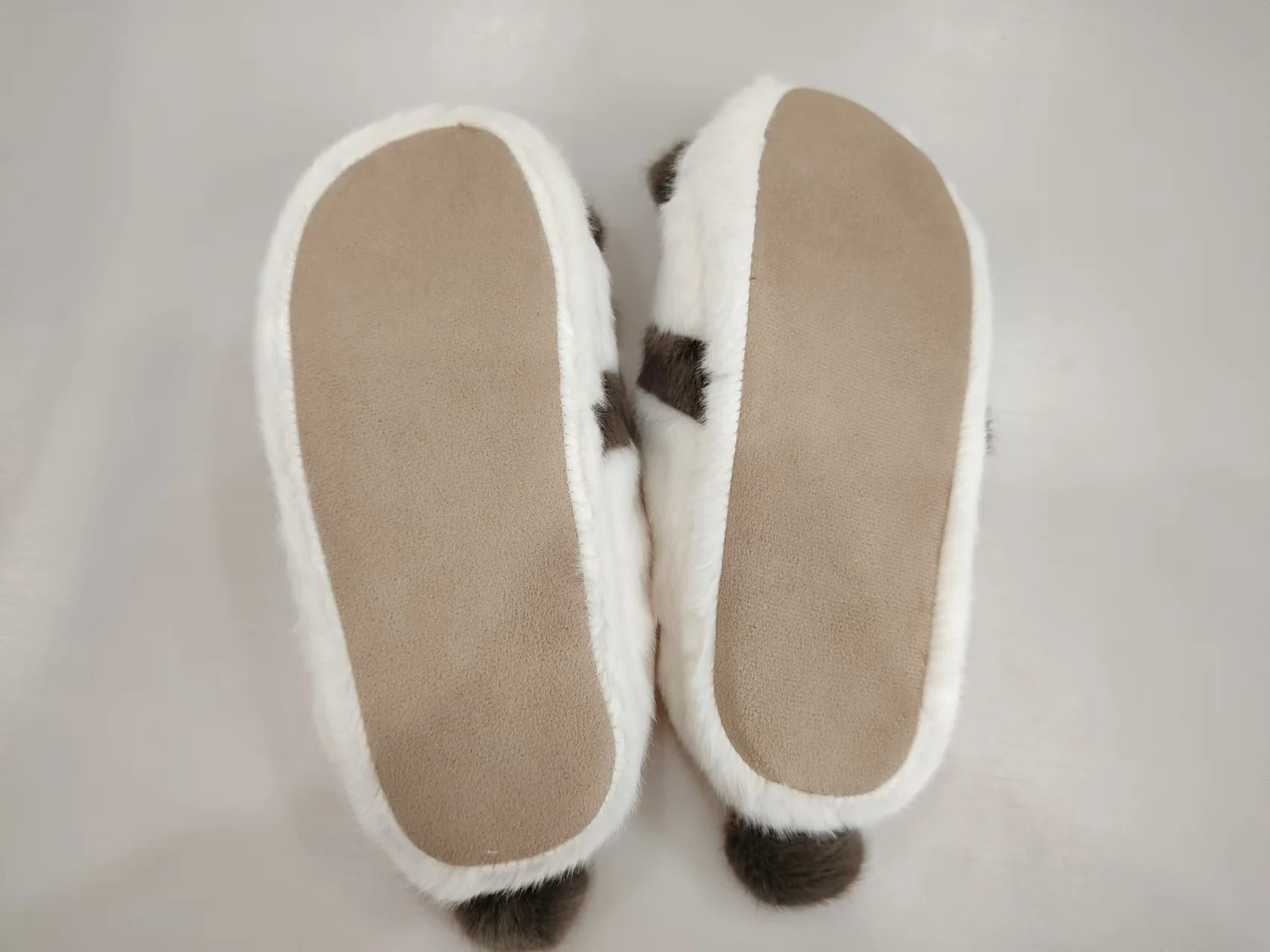 Factory price hot sale women cozy warm animal slippers ladies cute panda fuzzy plush slippers