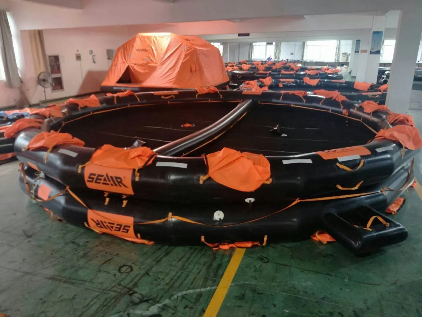 Открытый двухсторонний спасательный плот на 65 человек (Тип K)