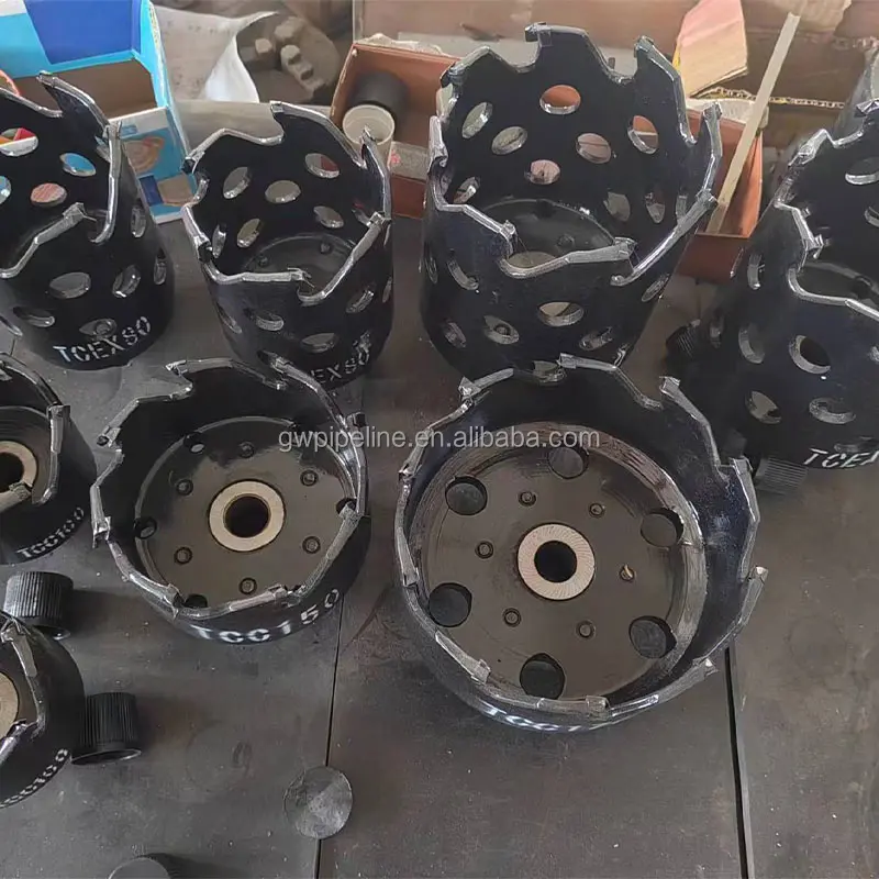 Hole Saw Hot Tapping Cutter with Coupon Retaining Pilot Bit