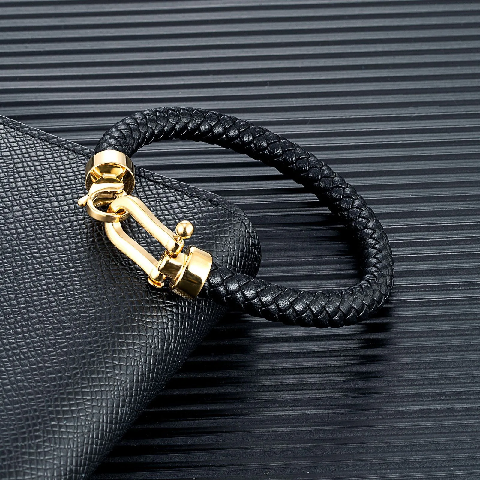 Fashion Personality Jewelry Manufacturers Black Leather Braided Bracelet Stainless Steel Clasp for Men Birthday Gift