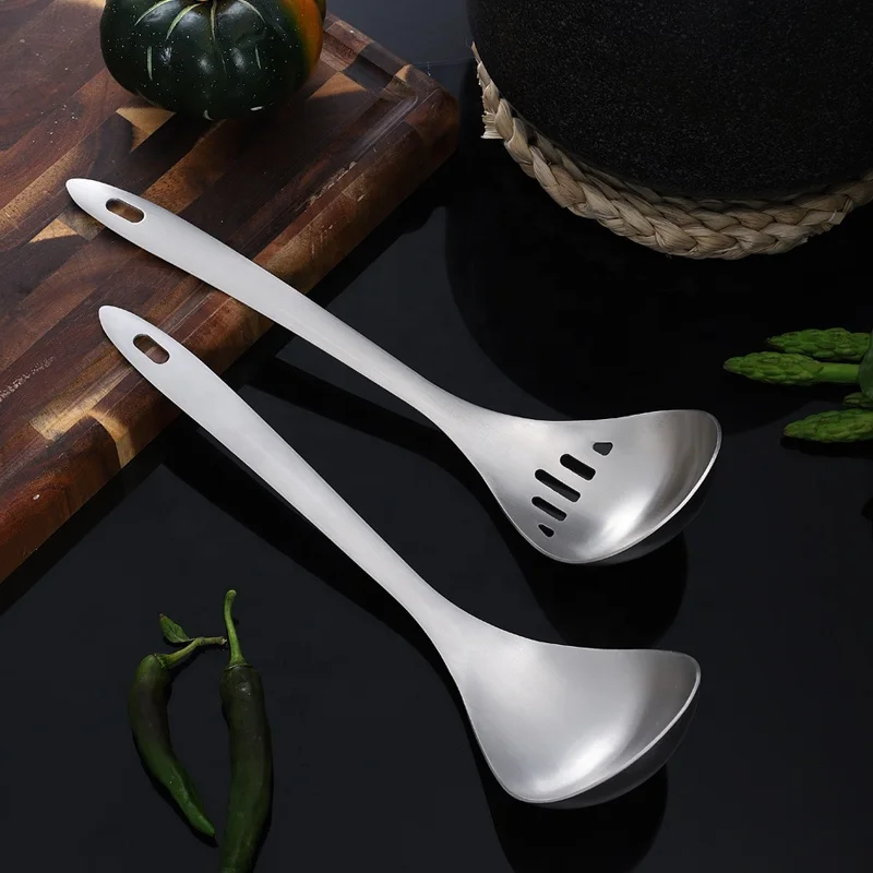 Long Handles Silver Color Deep Dinner Spoon 304 Kitchen Cooking Stainless Steel Soup Ladle With Strainer