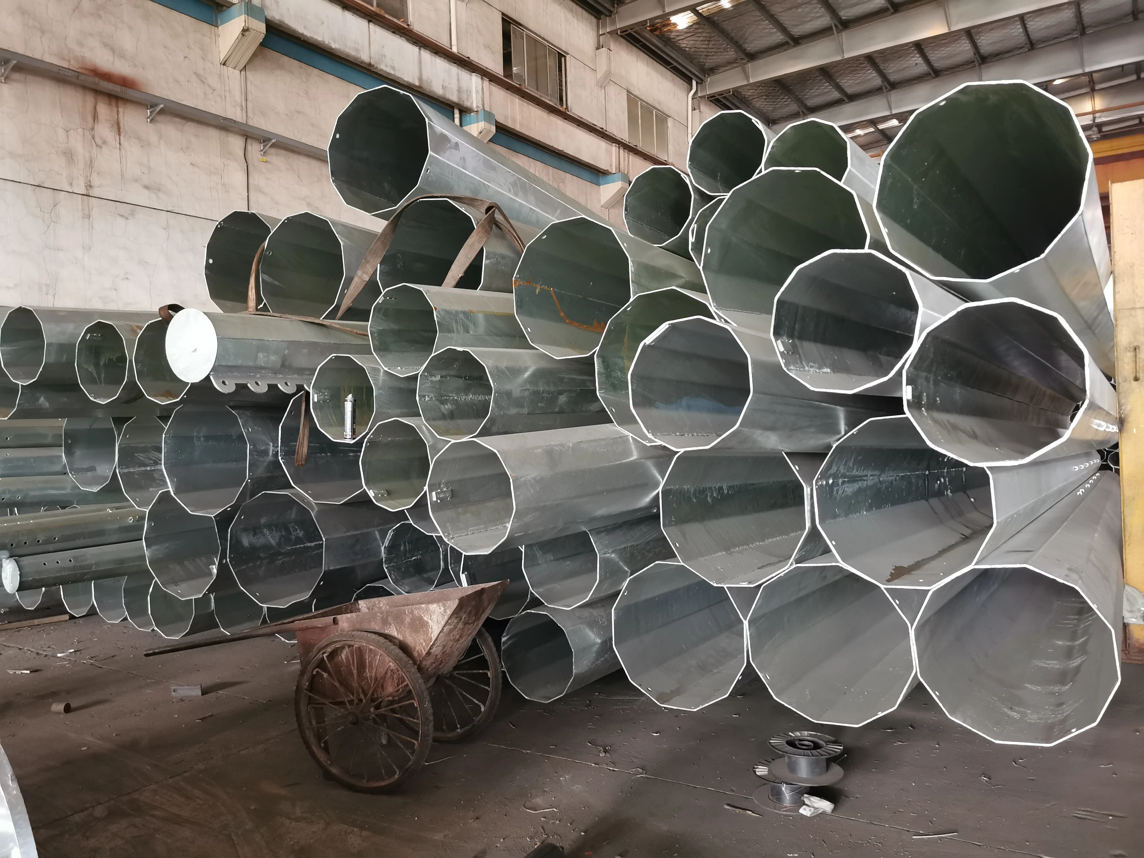 Solar Street Light Pole Supplier Polygonal 9 Meters LED 2015 Hot Sale 9m Lamp Post Factory in China 50 Years 15 Years ASTM A123