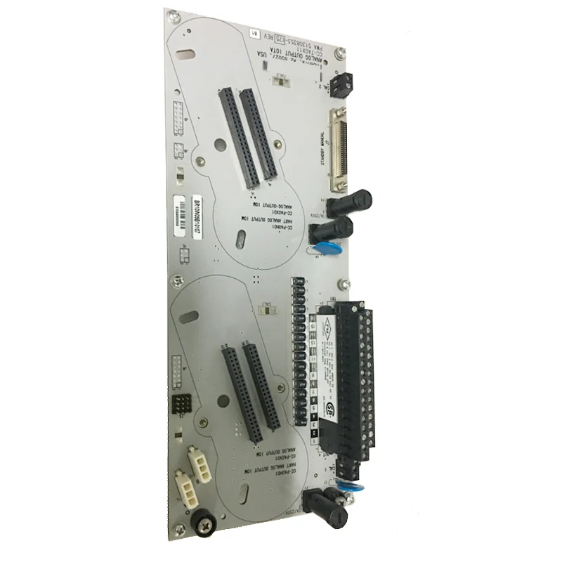 CC-TAOX11 Analog Output Module 51308353-175  PLC BOARD NEW IN STOCK