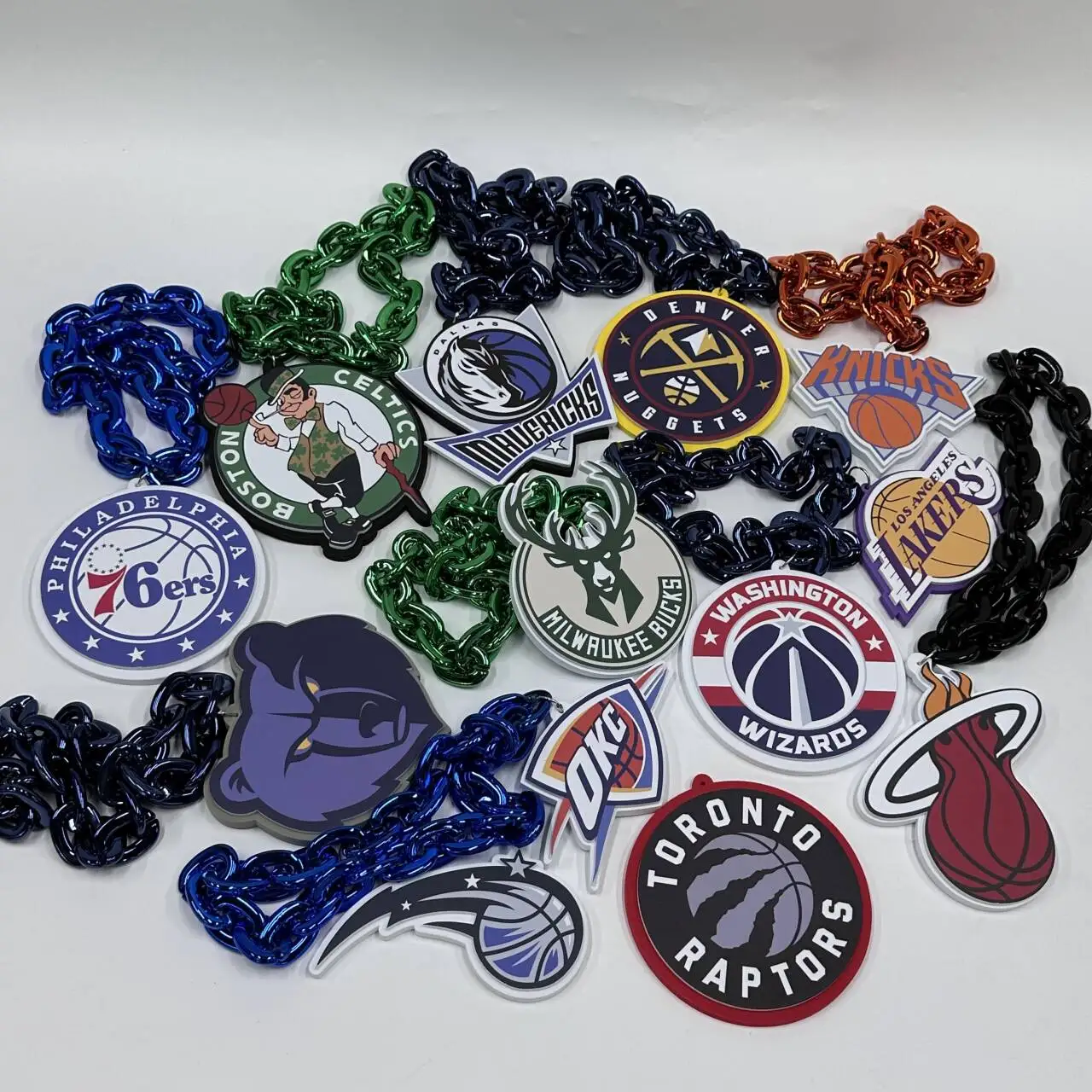 custom basketball 3D Detachable Magnet Via Ring Loop Vibrant Chain High-Density Eva NCAA Fan Chain Necklace Foam With Led Light