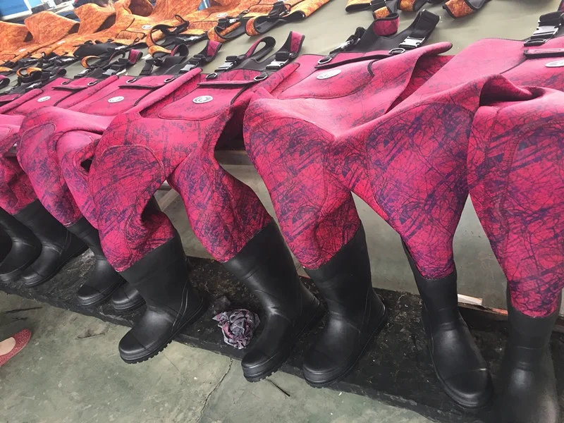 Women Orange Camouflage Neoprene Hunting Waders