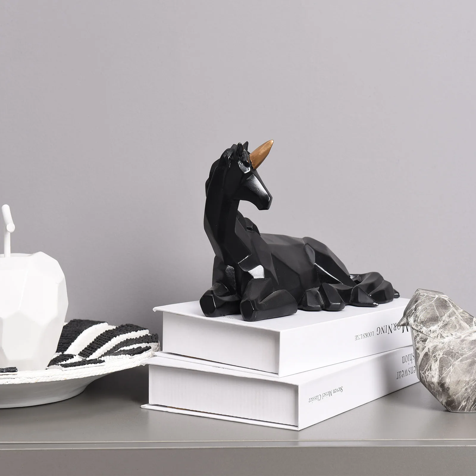 Customized products resin jump unicorn statue animal decoration restaurant for sale