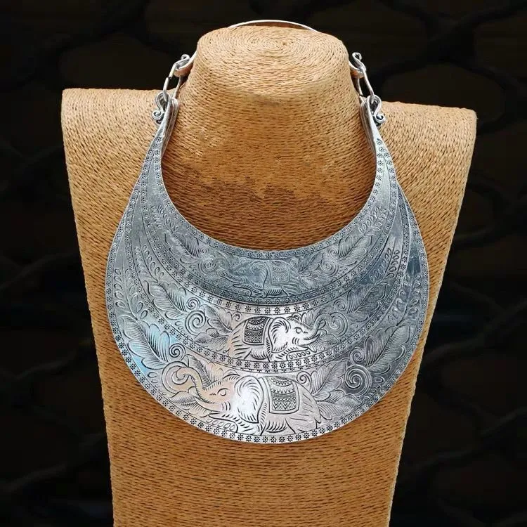 LosoDo Bohemian retro ethnic style exaggeration Miao silver Three layers Big collars Classic pendants dance accessories pusheen