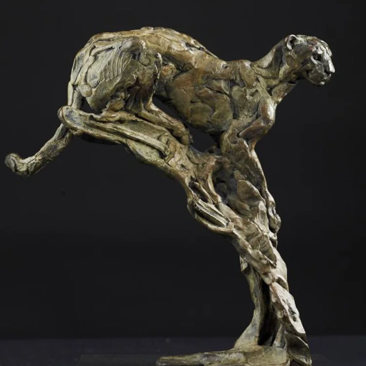 Artificial and popular modern bronze jump cheetah sculpture